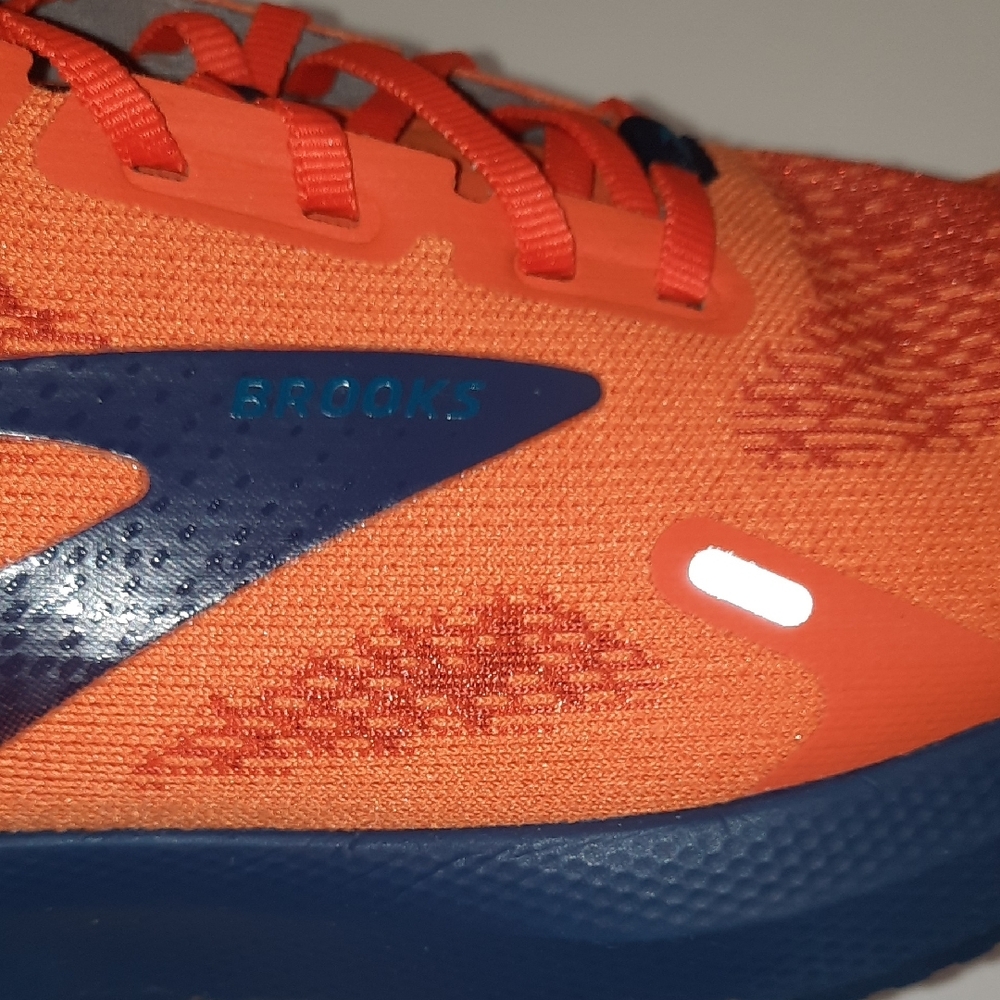 Brooks Men's Athletic Shoes in Orange and Navy 11.5 LAUNCH - Picture 9 of 16